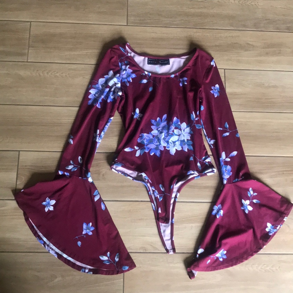 Polly esther floral body suit